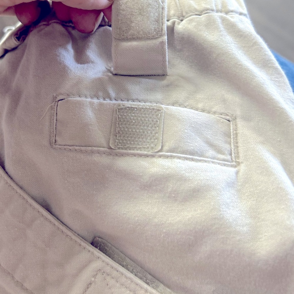 Columbia Men’s PFG Khaki Beige Outdoor Activities Cargo shorts. Size XXL - Picture 7 of 9